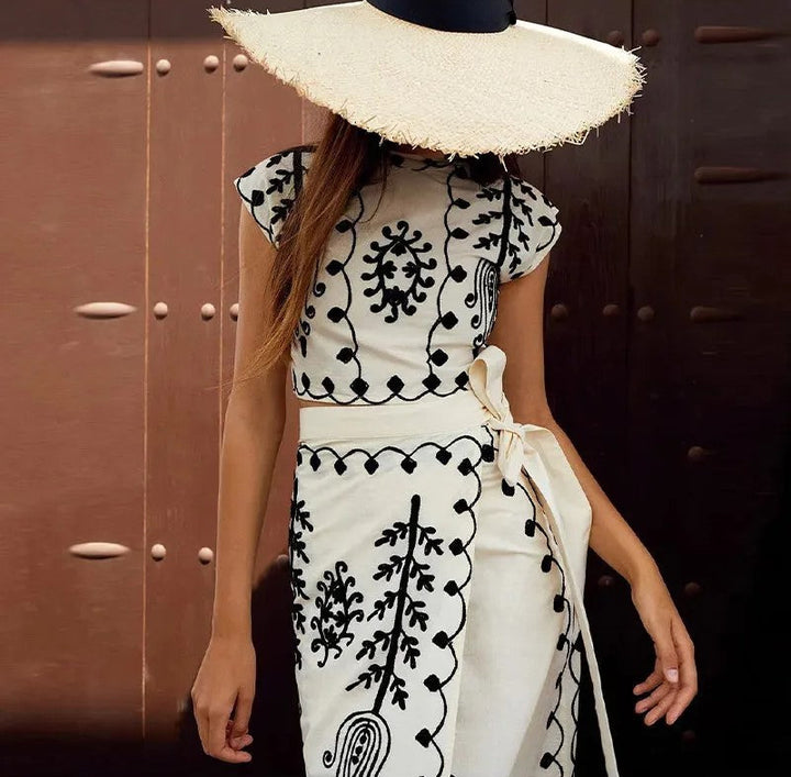 Lina ™ | Blouse with Flowing Skirt Set