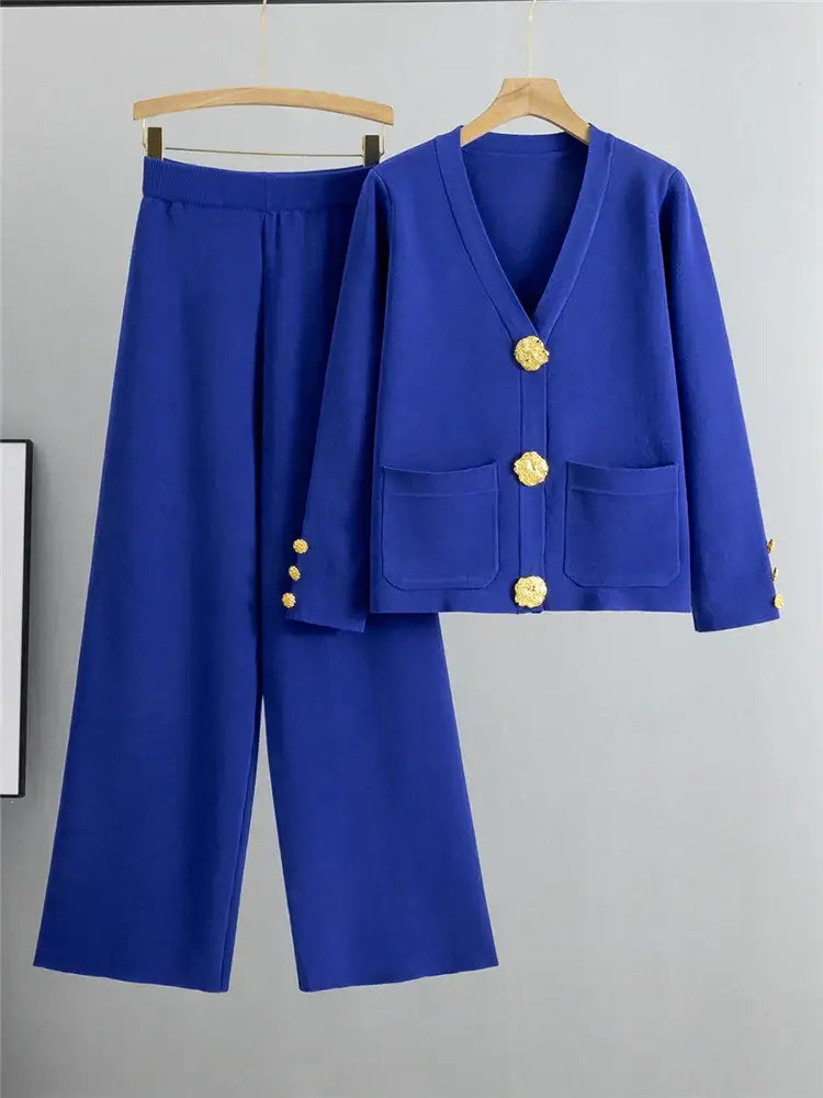Vela - Elegant Set with Button Details
