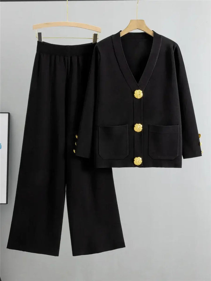 Vela - Elegant Set with Button Details