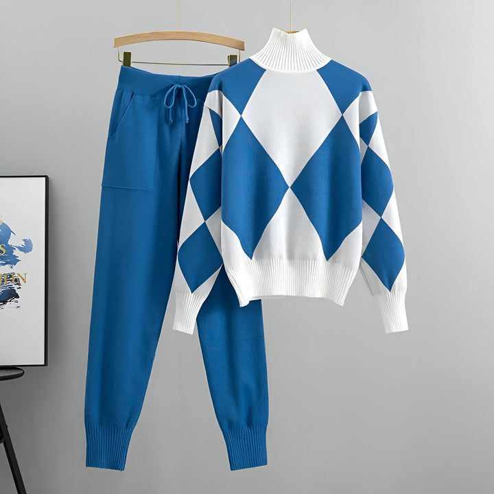 Aina - Cozy Turtleneck Set