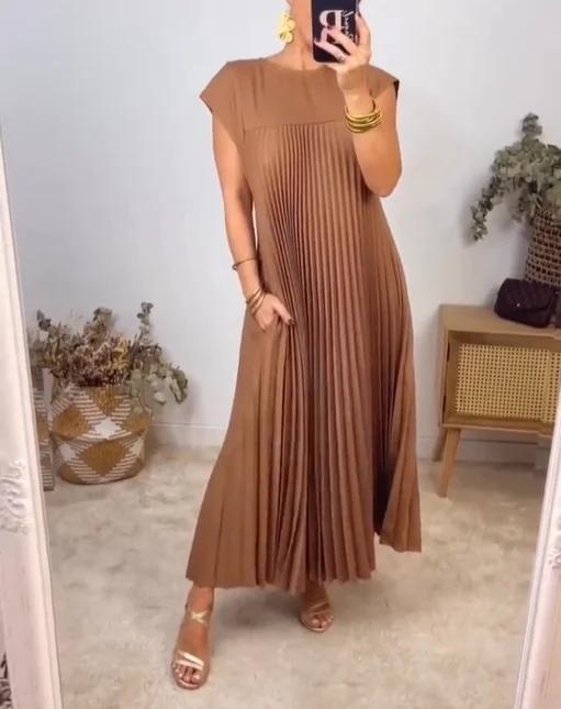 Hana Pleated Pocket Maxi Dress